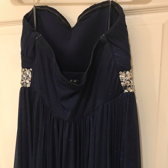 Ladies Short Strapless Party/Homecoming Dress - Picture 4 of 4